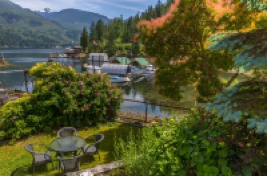 Bathgate Resort and Marina Hotels in Sunshine Coast