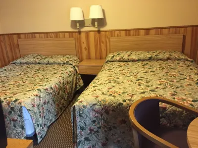 Black Forest Inn of Adamstown Hotels near Stoudtburg Village