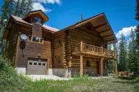 Silver Gate Lodging Hotels in Cooke City