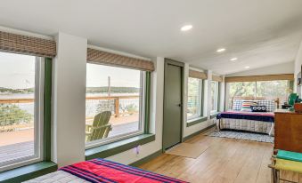 Lake View + Huge Deck: Cozy Possum Kingdom Retreat