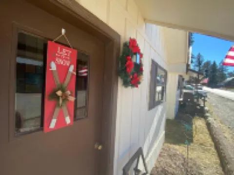 Summit Inn Hotels in Cloudcroft