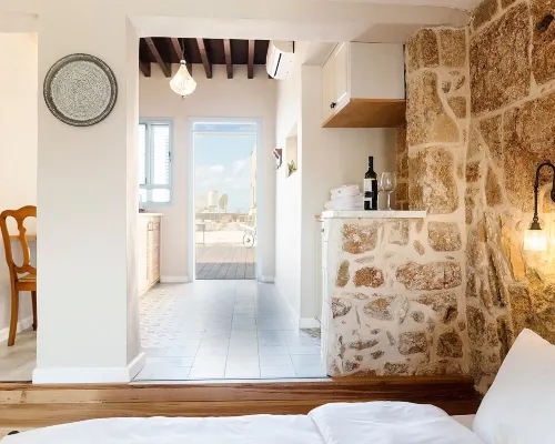 Saint Anna Acre Hotele w: Mate Asher