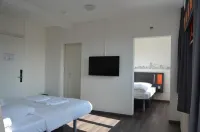 EasyHotel Zürich West Hotels in District 10
