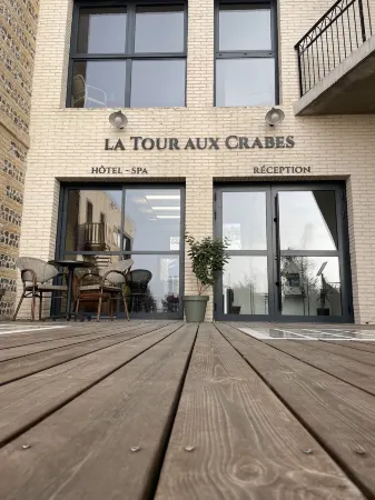 La Tour Aux Crabes près de la Plage