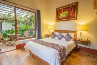 Mesón de Leyendas Breakfast & Downtown Hotels in Valle de Bravo