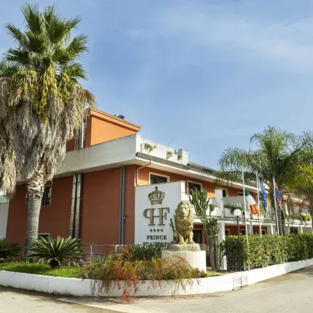 Prince Franklyn Hotel