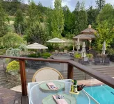Country Willows Inn and Estate - Pools