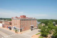 St James Hotel - parking