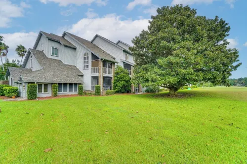 Sunny Titusville Retreat Near Space Coast! - spa