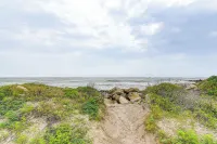 Steps from Gulf Freeport Home with Water Views - WiFi