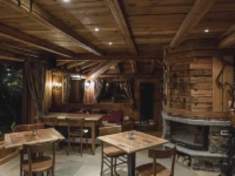Les Trompeurs Chez Odette Hotels in Cogne