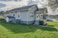 Nice house,Walking distance from Casino (2 Blocks)