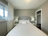 White House Suite - Sleeps 4 鄰近Bleu Turtle的酒店
