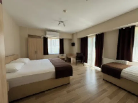 อาการ์ ปันซิยอน โรงแรมใน