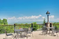 Burke Mountain Vacation Rental: Ski-in/Ski-Out! - parking