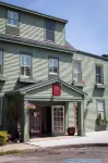 The Inn at Camden Place - parking