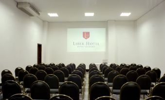 Líber Hotel Nova Serrana - Conforto na Rota da Br-262