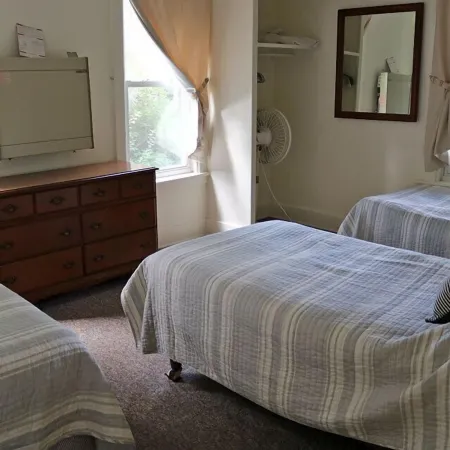 West Winds Motel & Cottages