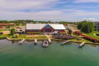 Elk Rapids Condo w/ Balcony Overlooking Elk Lake! - Wifi