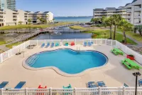 Bayfront Pensacola Beach Condo w/ Pool & Elevator - Beach