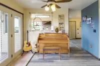 Family-Friendly Utah Home Deck, Mountain Views! - Parking