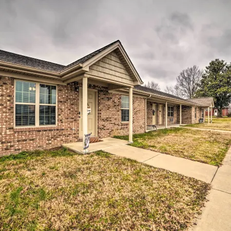 Quaint Family Home Near Downtown Murray and MSU