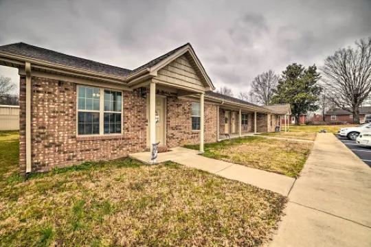 Quaint Family Home Near Downtown Murray and MSU