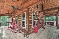 Peaceful Cabin on 3 Private Acres Deck and Fire Pit - parking