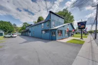 Spacious Old Forge Condo w/ Patio & Fire Pit! - Beach