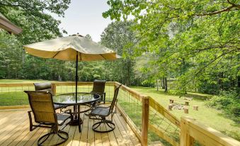 Cozy Georgia Abode w/ Deck, Fire Pit & Lake Access