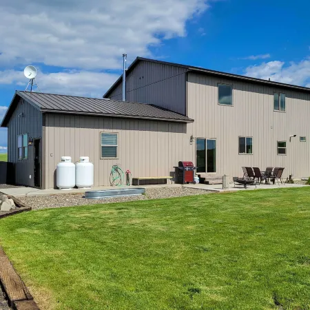 Laptop-Friendly Grangeville Getaway w/ Fire Pit!