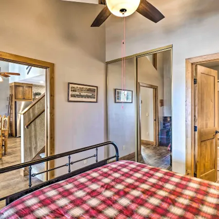 Mountainside Home: Stunning Views in Granby Ranch!