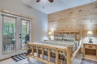 Hot Tub & EV Charger: Helen Getaway w/ Views! - 3-Star