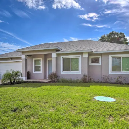 Beautiful Getaway ~ 4 Miles to Venice Beach!