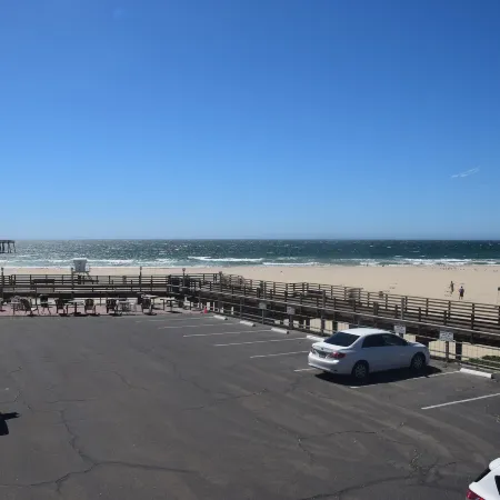 Dolphin Cove Motel