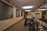 Kelly Inn and Suites Mitchell - Gym