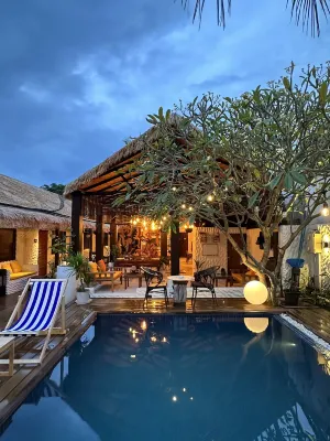 Atholhu Residence Hotels in Goidhoo