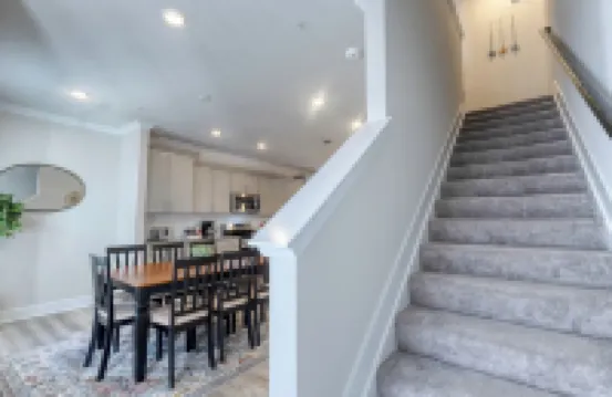 New Luxe Home Steps to Ocean, Baby-Friendly, Pool, Garage, 2600 sq.ft -Sleeps 10