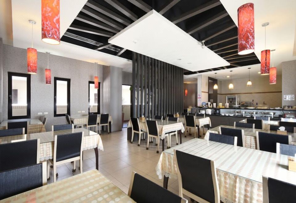 1. 선 가든 모텔 ..