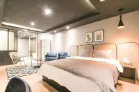 Ulsan Seongnamdong Brown Dot - motel