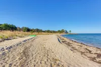 Beachy Maryland A-Frame Steps to Chesapeake Bay! - en bord de mer