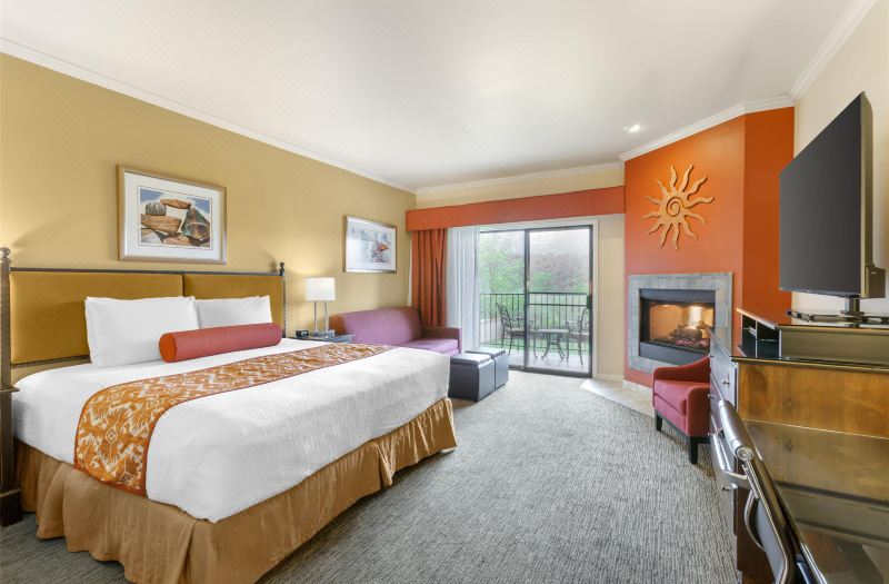 Best Western Plus Arroyo Roble Hotel Creekside Villas