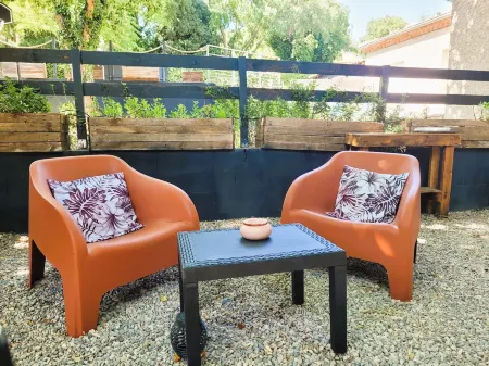 Allegria Nîmes Отели в г. Ним