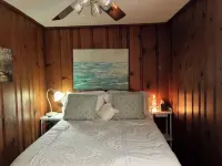 Woodland Oasis Cabin Apartment