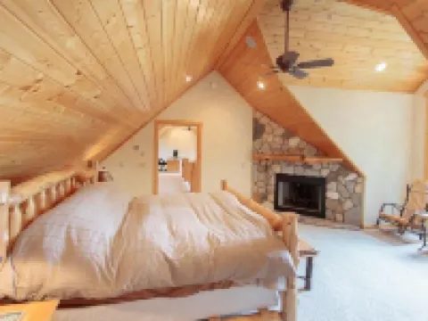 Luxury water home on Whitefish Chain of lakes Hotels in Crosslake