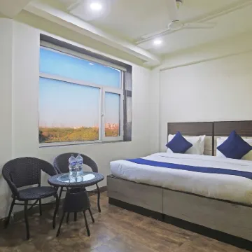 Hotel Aerostar Gold Near Yashobhoomi Hotels near GGSIPU