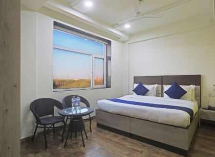 Hotel Aerostar Gold Near Yashobhoomi