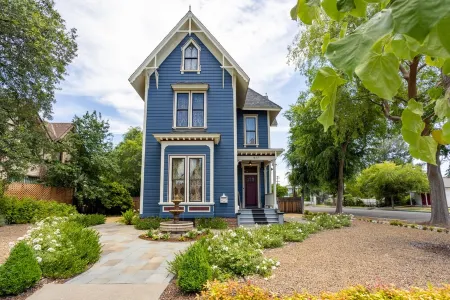 Historic Home in Downtown Oroville