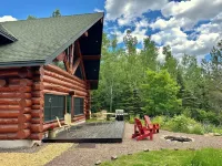 Mountainside Log Cabin on Caribou Lake