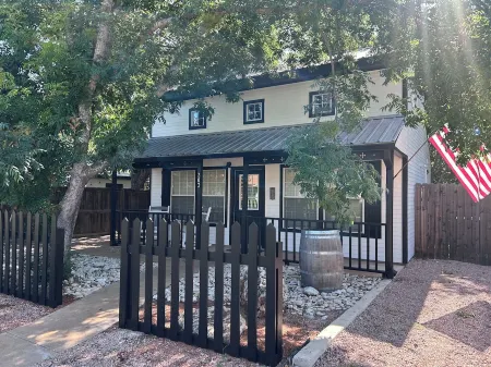 Columbus Cottage, .5 Miles to Main, Private Hot Tub!